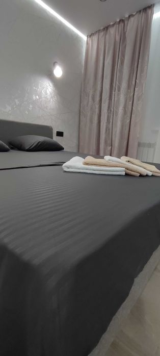 Школьник/VIP/SMART TV/Комфорт/ Сутки/Часы
