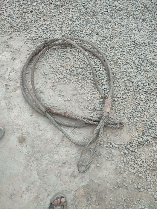 Трос сотилади танкни тортади