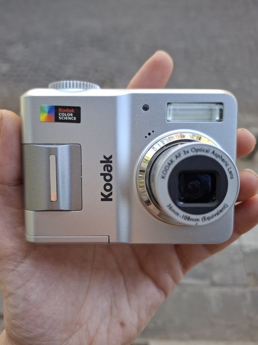Комплект Компактен дигитален фотоапарат KODAK EasyShare C433