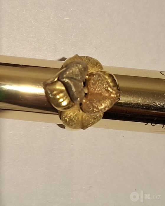 Кольцо золото 6.66 гр 750 пробы ИталияФлоренция