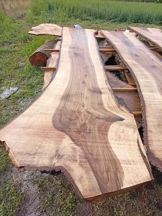 Cherestea la comandă