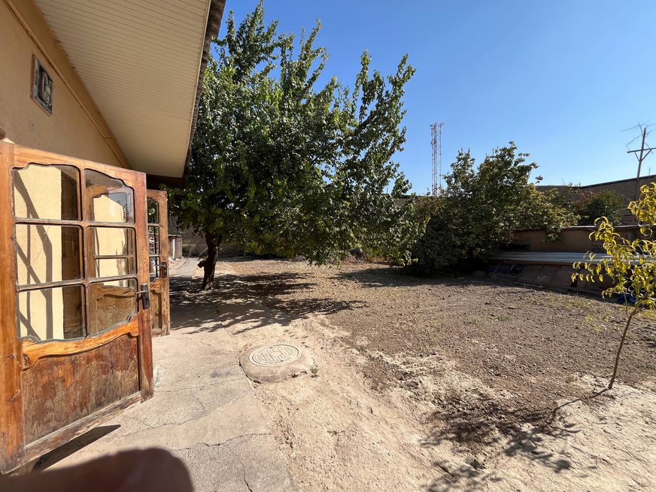 Sotiladi 12 sotik yer toshkent tumani uch qaxramon postdan 2 km