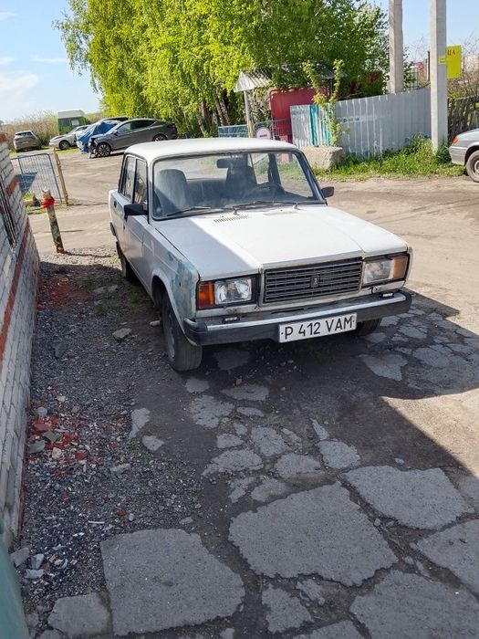 Автомобиль ВАЗ 2074