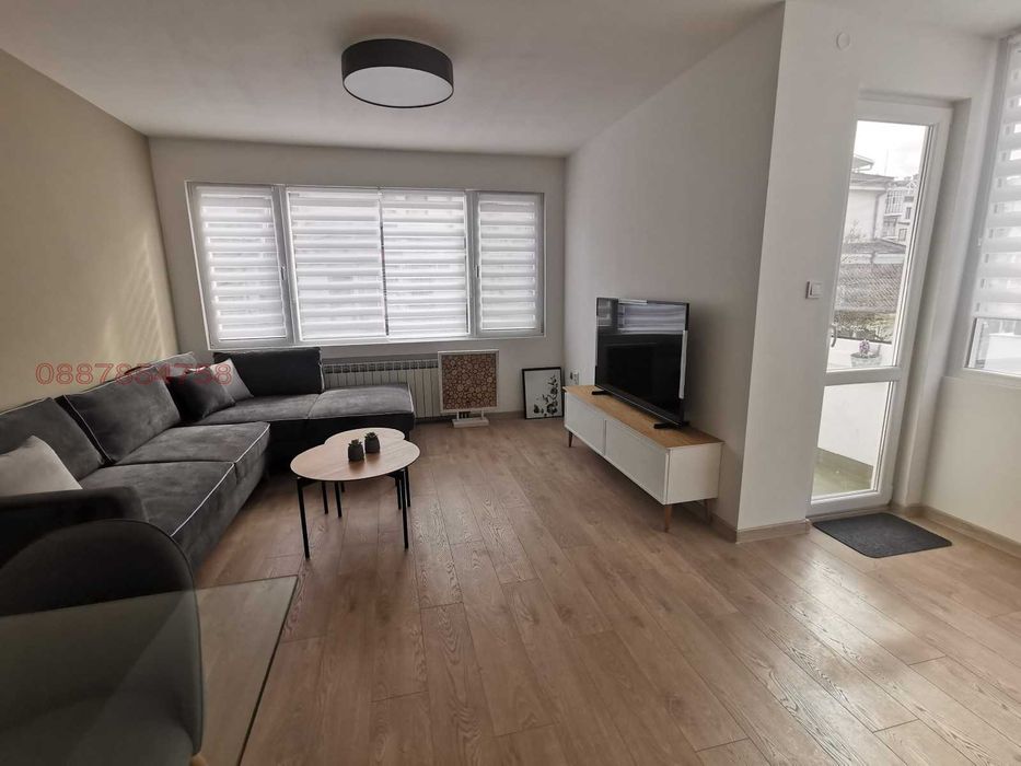 Продава се Тристаен апартамент в Пловдив, Кършияка - 85 кв.м за 8 €/кв.м - Снимка #4