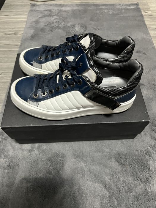 Обувки:Cesare Paciotti