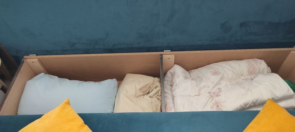 Продам диван книжку