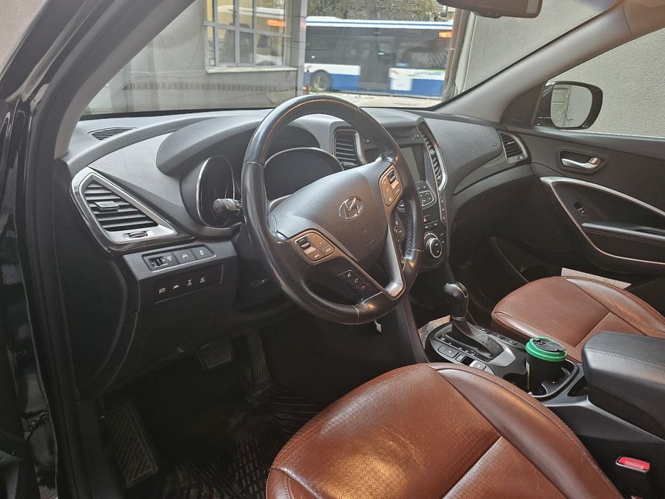 Hyundai  Santa Fe 7 местен