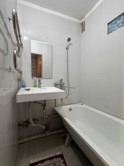 2 комн по Молдвгулова за 11500