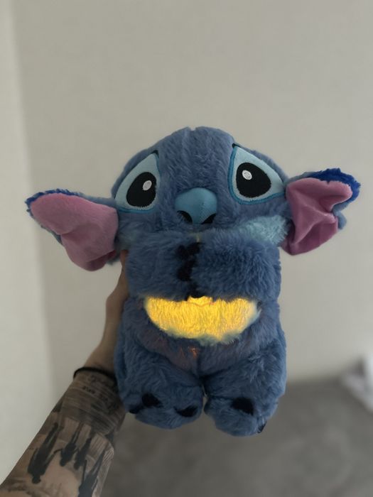 Jucarie interactiva Stitch care respira cu muzica si lumina
