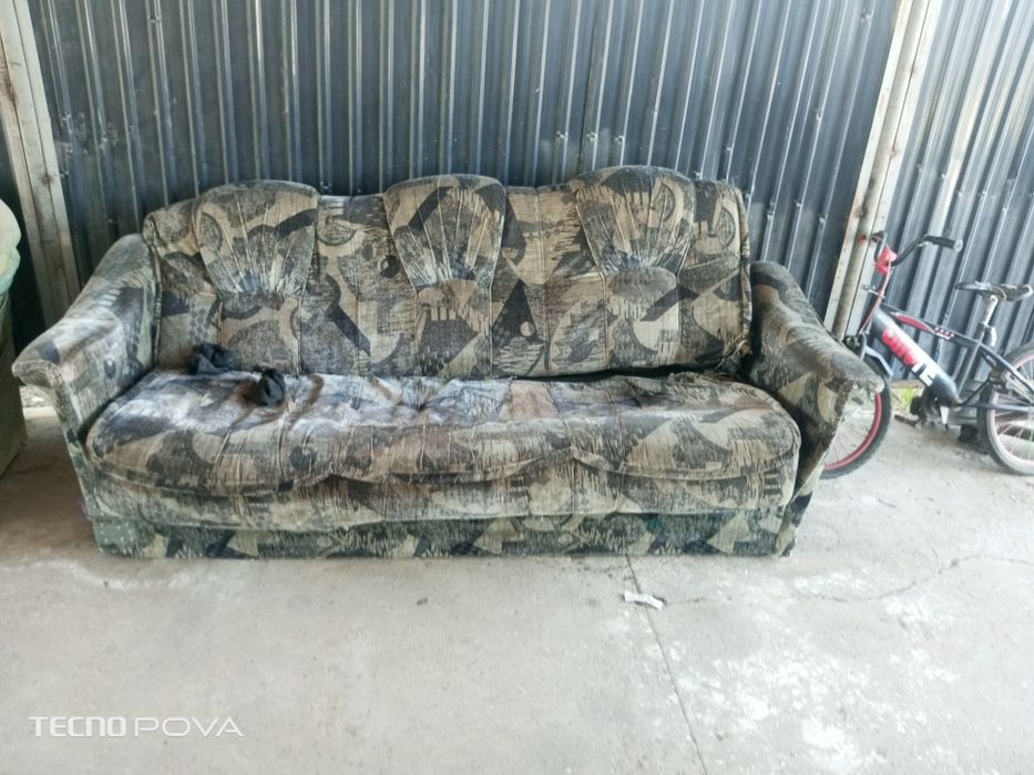 Отдам бесплатно 2 дивана