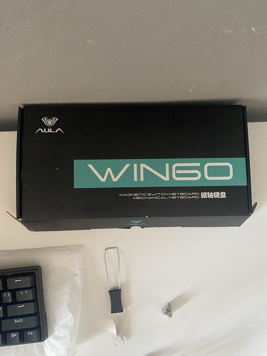 Продам клавиатуру