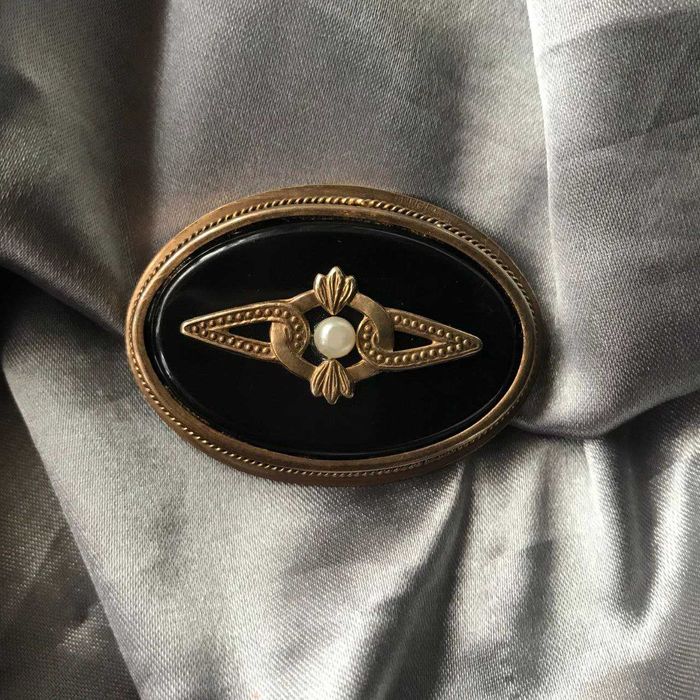 Серебряные брошки старинные