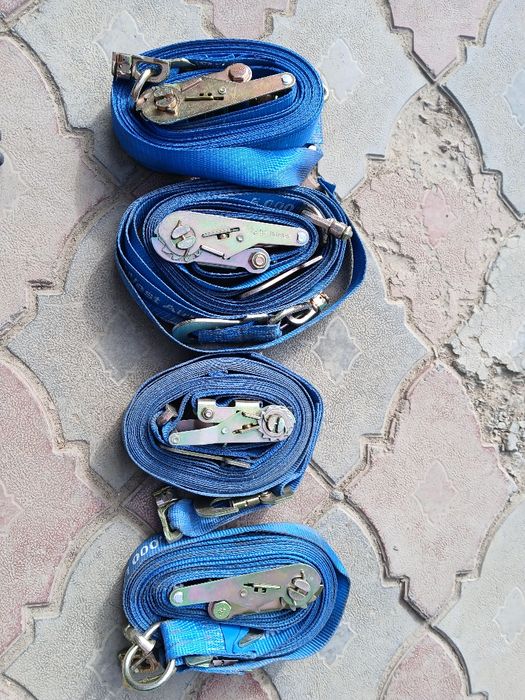 Стяжной ремен 4 штук.