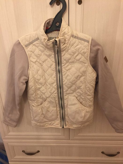 продам одежду на девочку