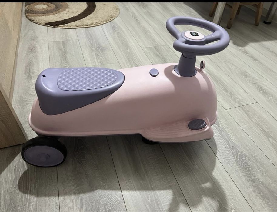 Scuter electric muzical