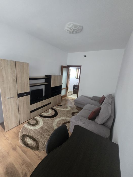Ofer spre închiriere apartament cu 2camere zona Onix