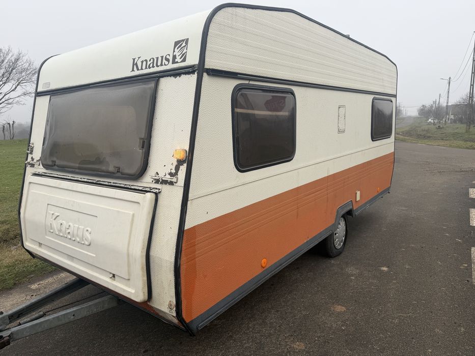 Avem spre vînzare o rulota