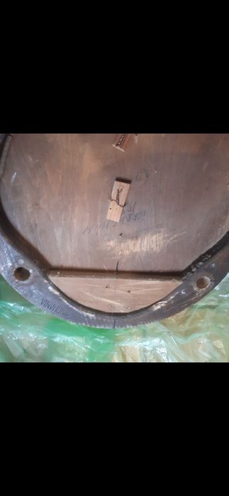 Trofeu vanatoare țap  pe panoplie cu decor