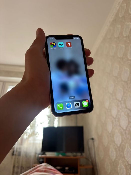 Айфон хр в хорошем состаяние