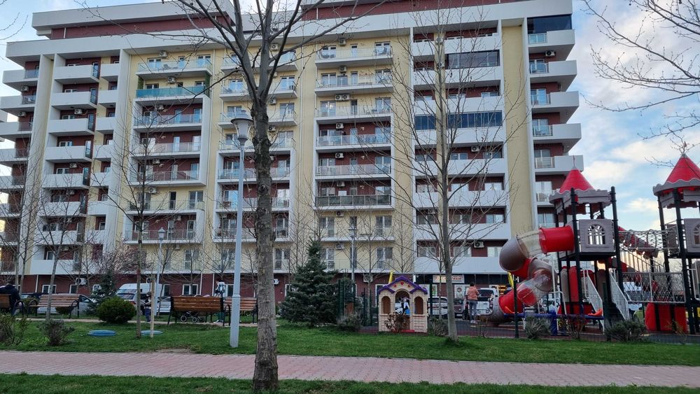 Inchiriez apartament 2 camere, decomandat, Grand Kristal Residence