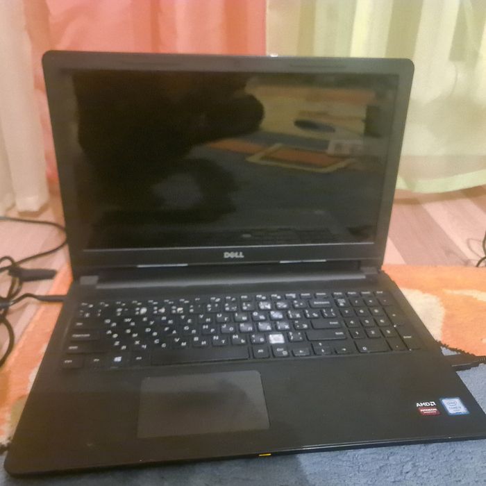 Ноутбук DELL старый