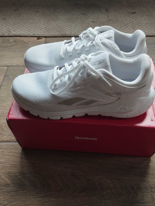 Маратонки Reebok номер 40.5 ,дължина на стелката 26.5