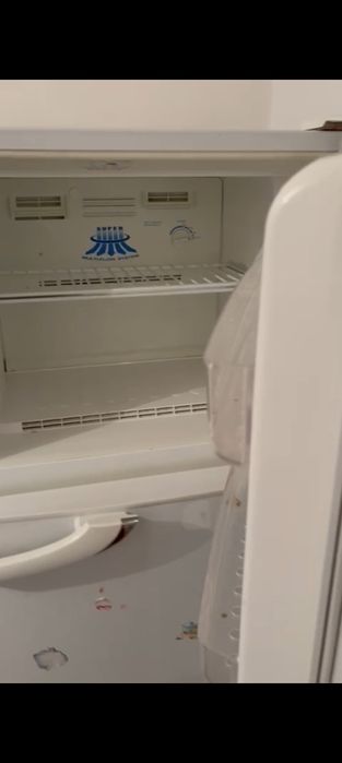 Холодильник в хорошем состояний