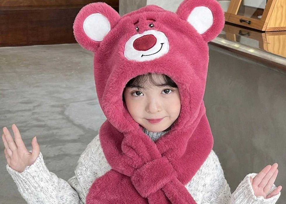 Шапка с ушками шарфом и варежками