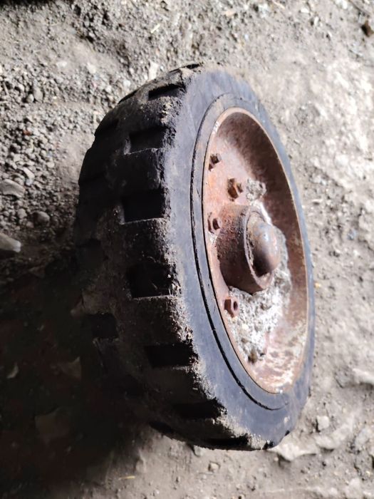 Roti remorca auto/motocultor