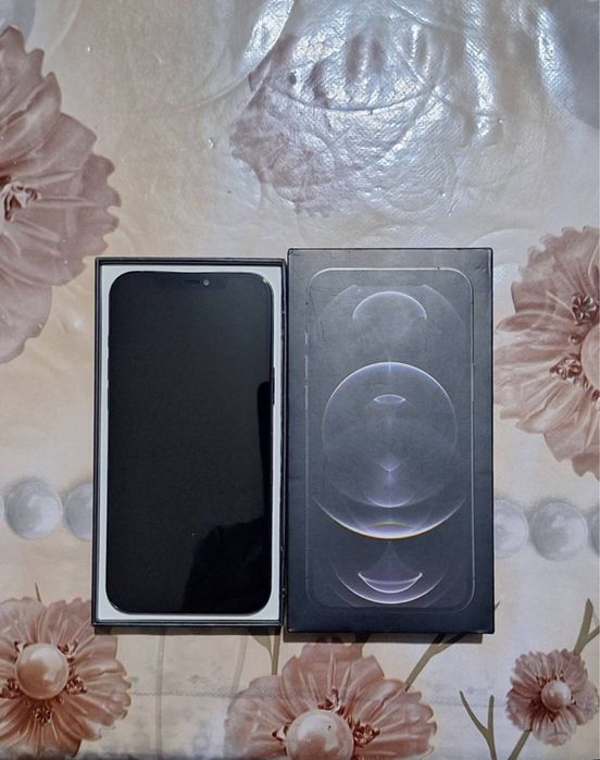 Iphone  12 pro max. 256 gbli