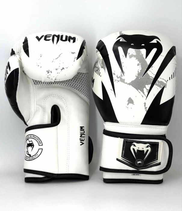Боксерские перчатки Venum 12 oz