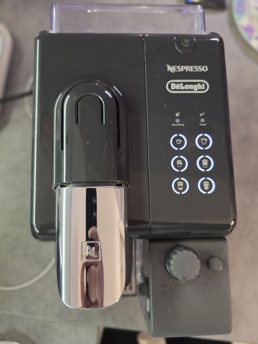 Кафемашина Delonghi Lattissima Touch