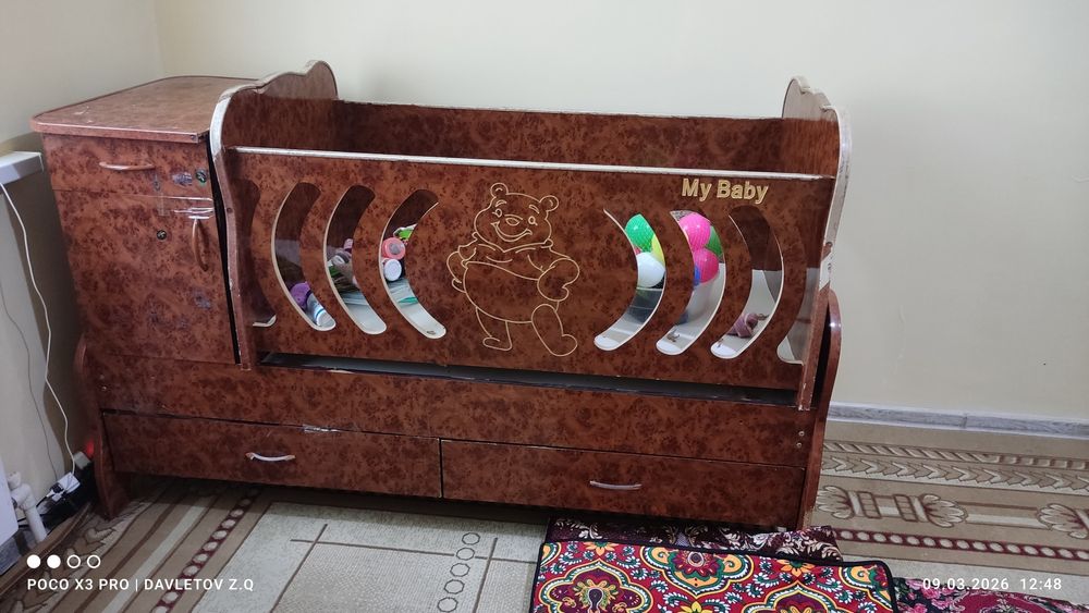 Manej krovat, манеж.