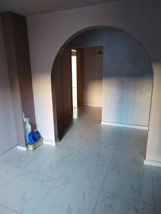 Apartament 3 camere/spatiu comercial