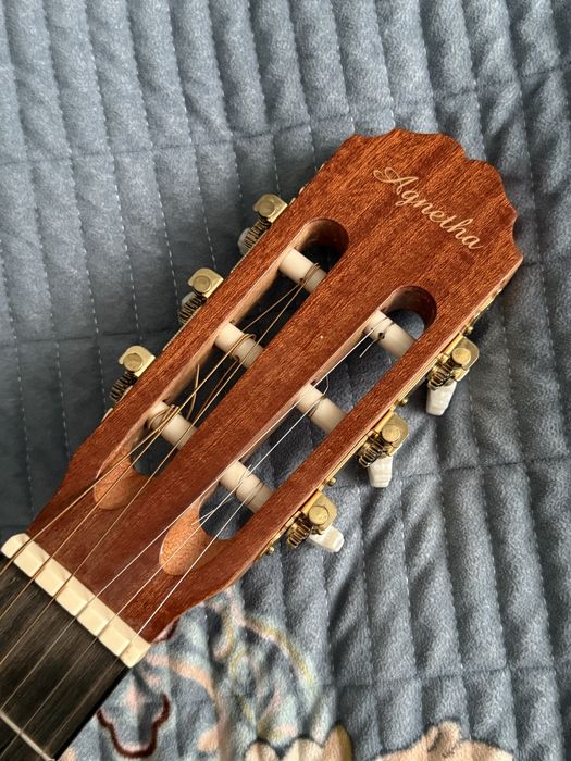 Классическая гитара Agnetha