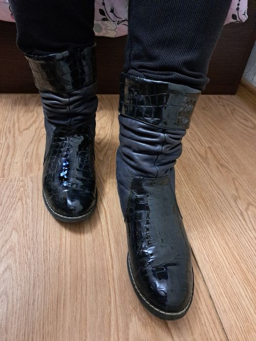 Дамски боти от естествена кожа (Размер 39)
Дамск