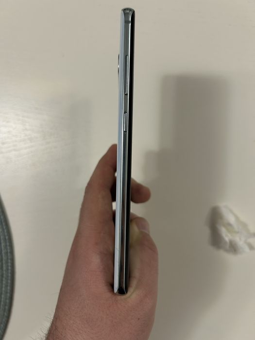 Vand Samsung S10+ pentru piese/reparat-Display spart, in rest perfect.
