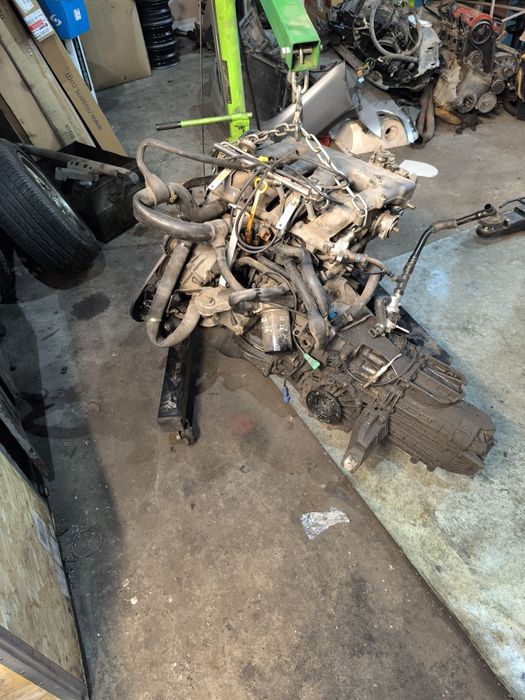 Vînd motor Audi 80 competition 2.0 16 valve cod ACE + cutia de viteze