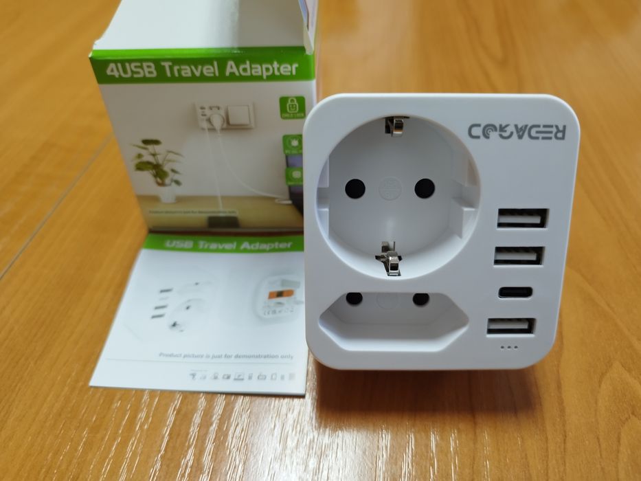 Универсален адаптер с 4 USB порта – Travel Adapter