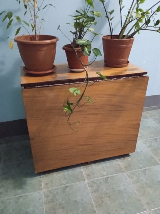Продается стол тумба