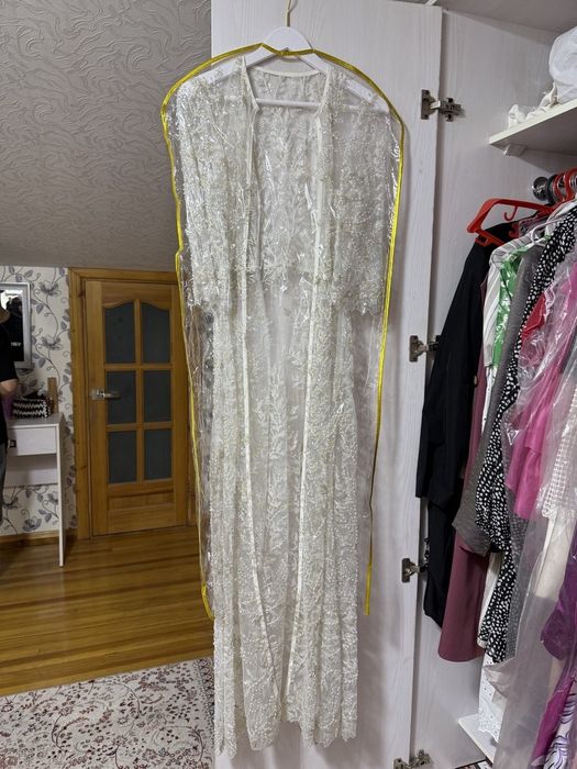 Янги келинлар либослари сотилади