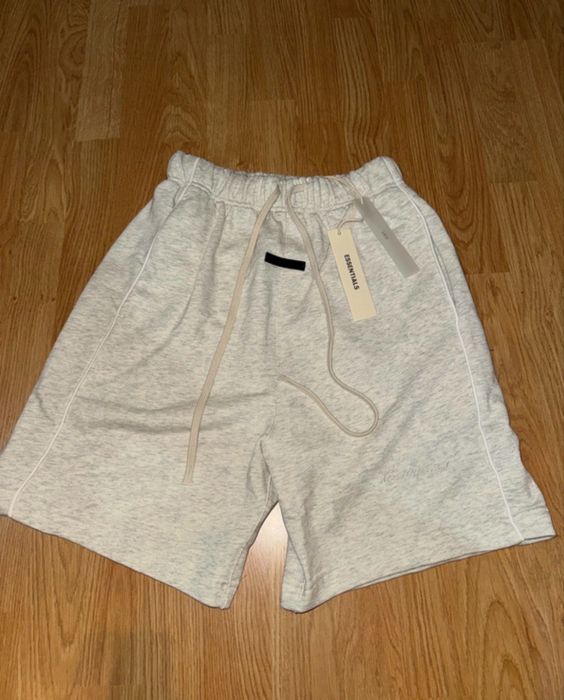 Pantaloni scurti Essentials
