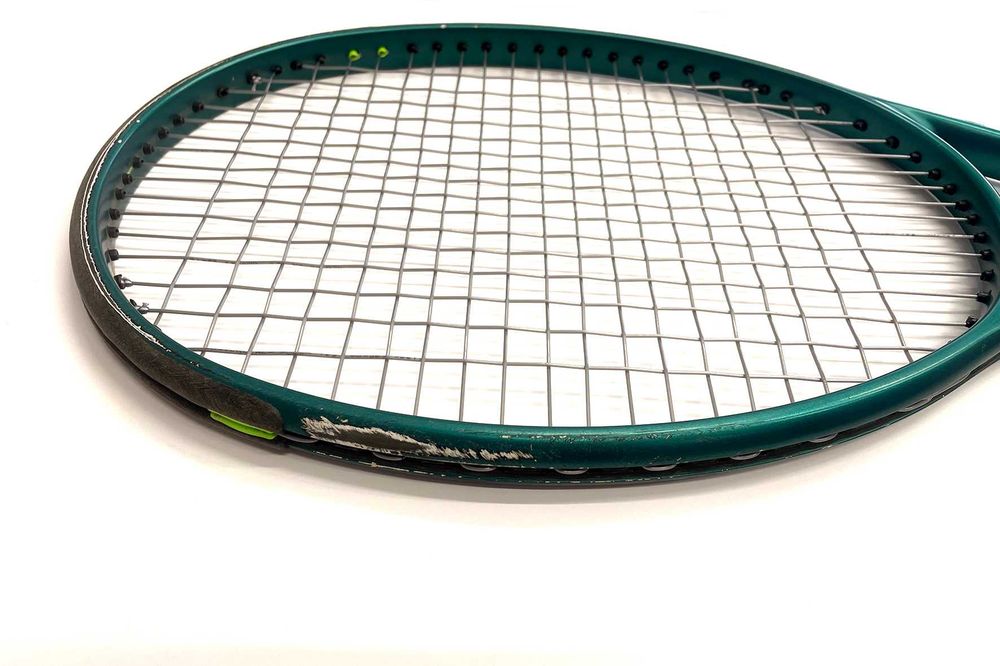 Тенис ракета Wilson Blade 98V9 16x19 с кордаж