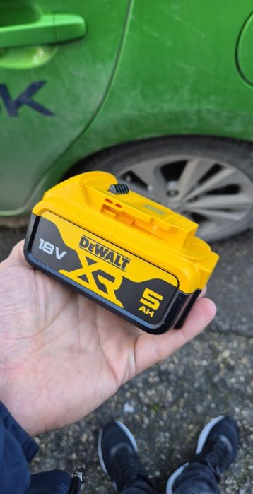 Батерия De Walt 5ah чисто нова