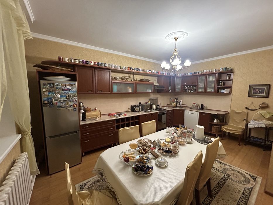 Продам кухню