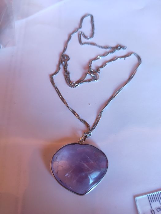 Сребърна висулка с аметист