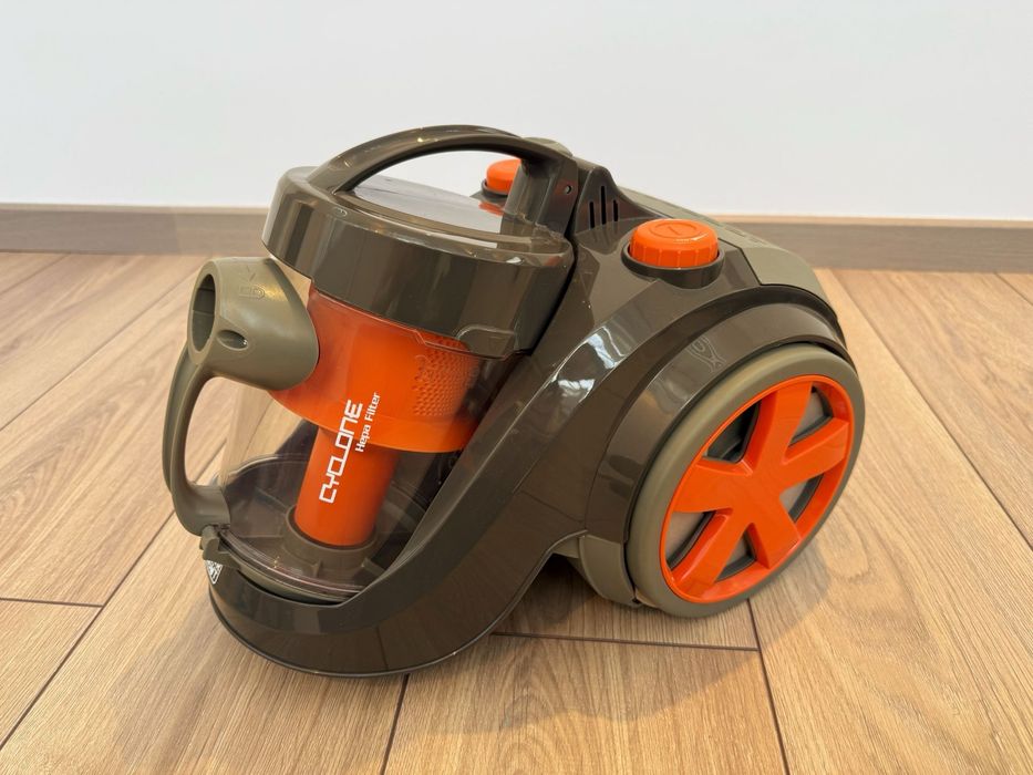 Aspirator fara sac Star-Light ACTY-718G, 1.8 l, 700 W, Filtru HEPA