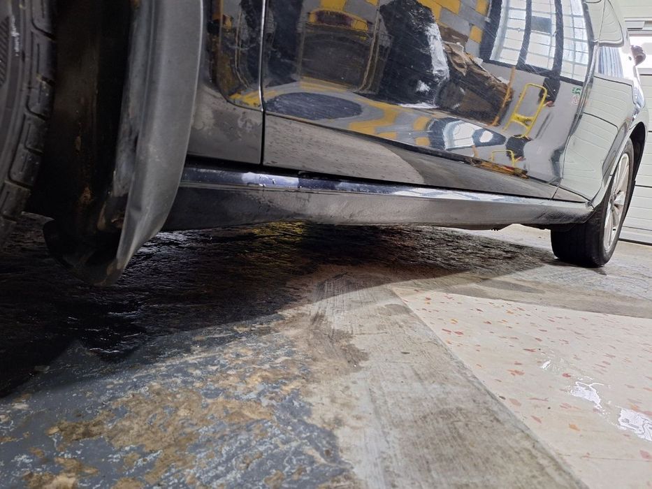 Prag  (componenta caroserie) stanga VOLKSWAGEN GOLF VII 5G1 2012 - 2019