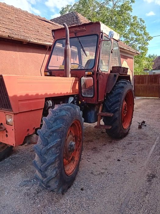 Vând tractor D.T 1010