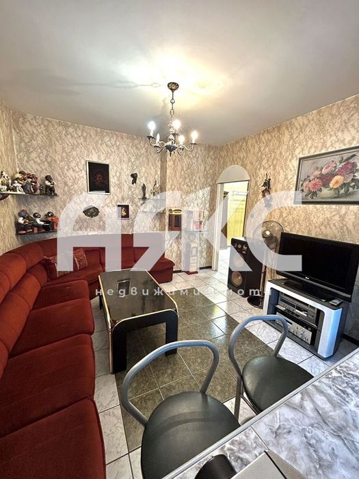 Тристаен обзаведен апартамент в кв. Люлин 6 - на пешеходно разсояние